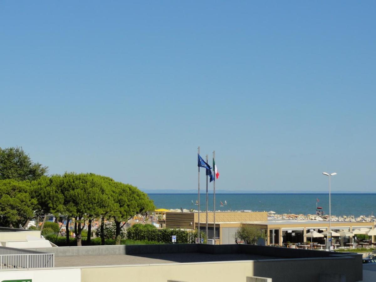 Ivana - Appartamenti Bibione Buitenkant foto