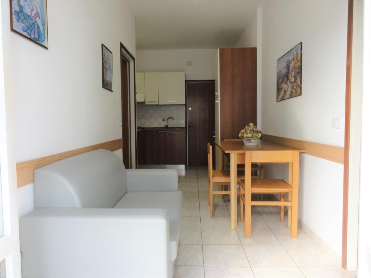 Ivana - Appartamenti Bibione Kamer foto