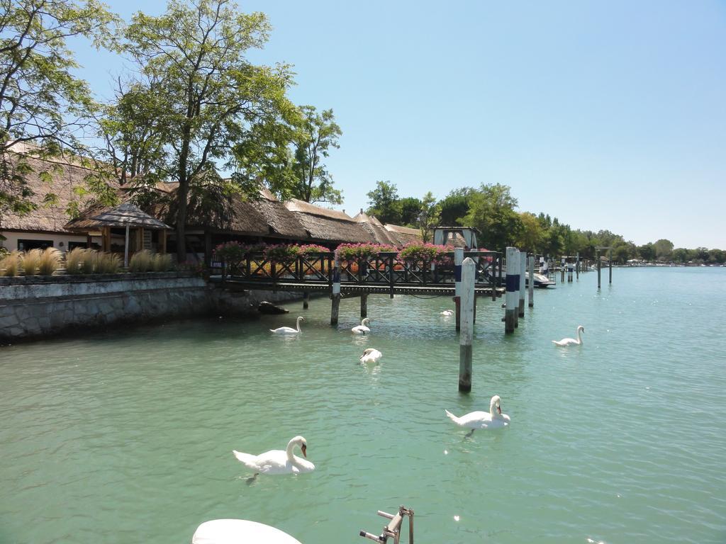 Ivana - Appartamenti Bibione Buitenkant foto