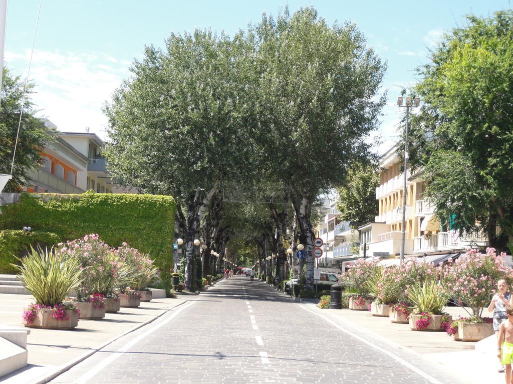 Ivana - Appartamenti Bibione Buitenkant foto